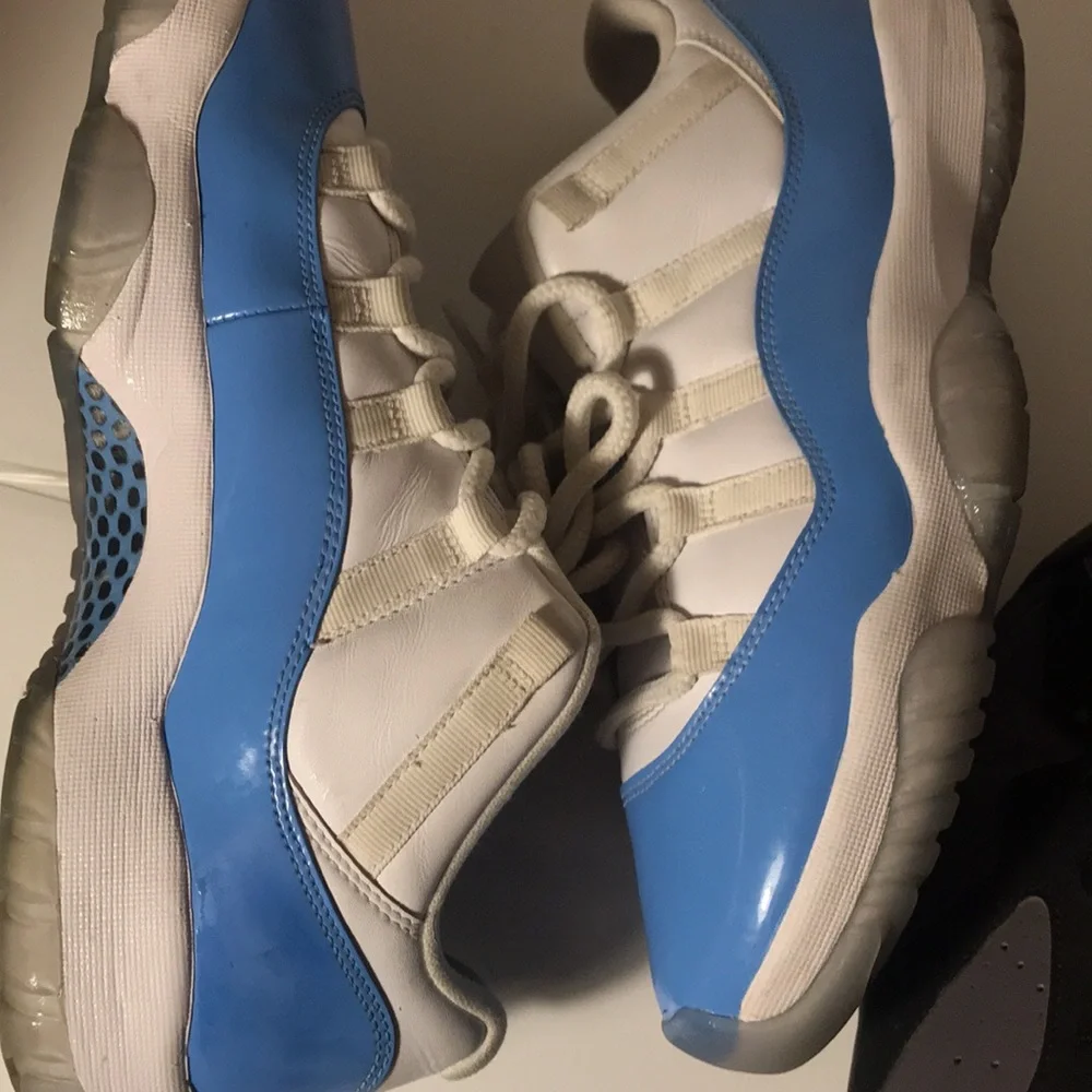 Size 9.5 Jordan 7’s‎ and 11’s